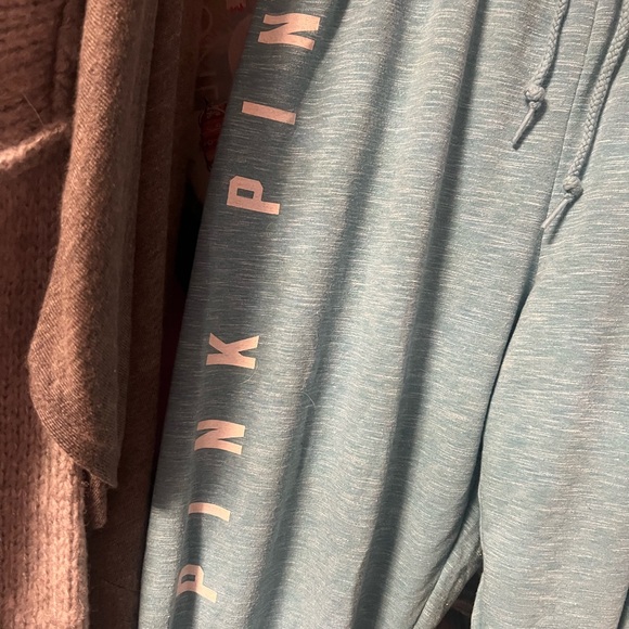 VS PINK sweatpants - Picture 2 of 3
